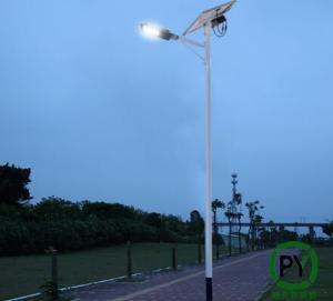 滄州鄉村裝上太陽能路燈照亮黑夜暖人心